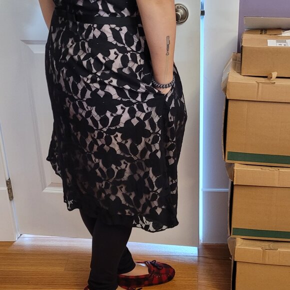 Ladies Black Lace overlay cream dress - Picture 4 of 6